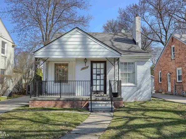 1388 Vernier Rd, Grosse Pointe Woods, MI 48236