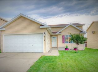 6240 24th St S, Fargo, ND 58104