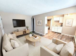 2200 7th St NE APT 2, Minneapolis, MN 55418