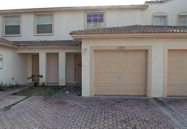 1st image of 4408 Crystal Lake Dr