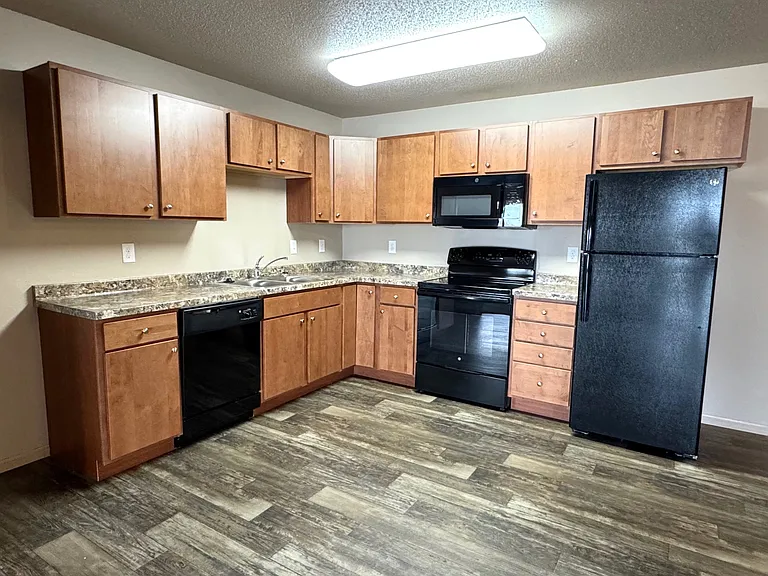 Oakview Apartments 1410 — Photo 13