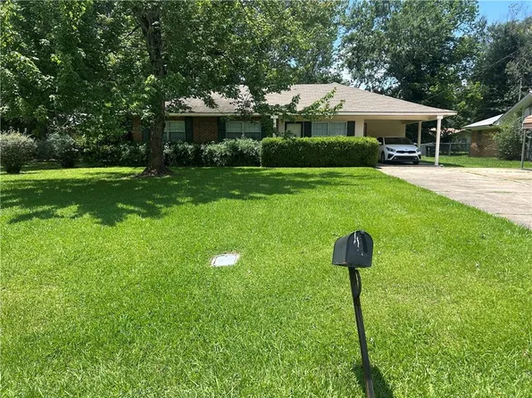 1306 N 5th St, Natchitoches, LA 71457