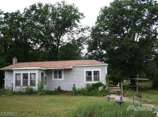 1254 Summer St, Benton Harbor, MI 49022