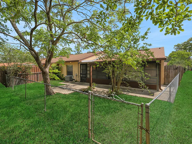 8670 Purslane Pl — Photo 32