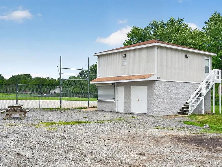 3561 Sunrise Dr — Photo 24