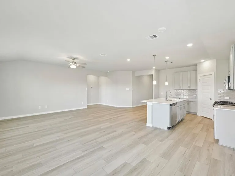 3415 Zilker Ln — Photo 7