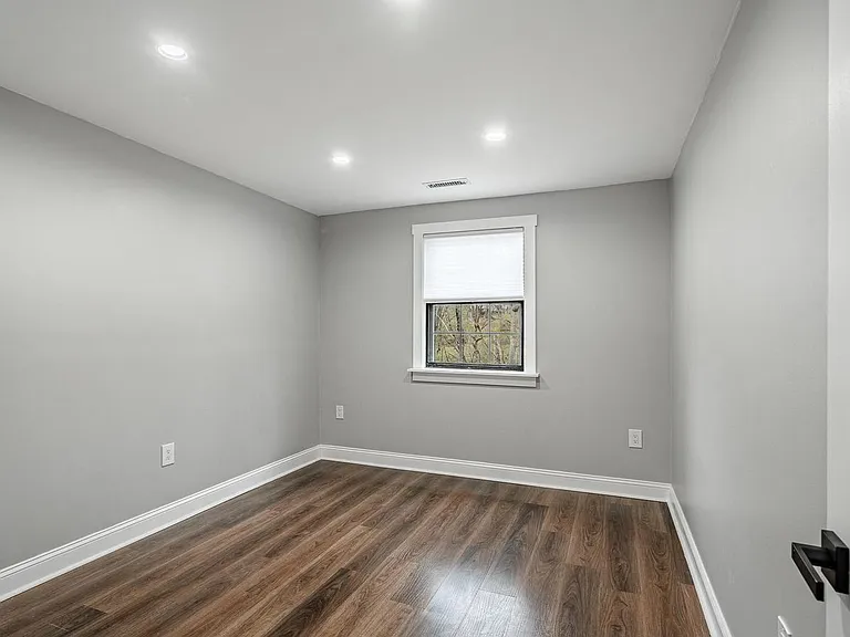 239 Smallwood Ct #239 — Photo 9