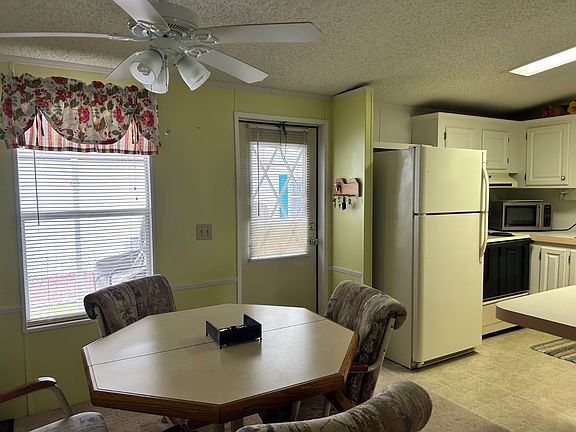 4th image of 37645 Tradewind Dr