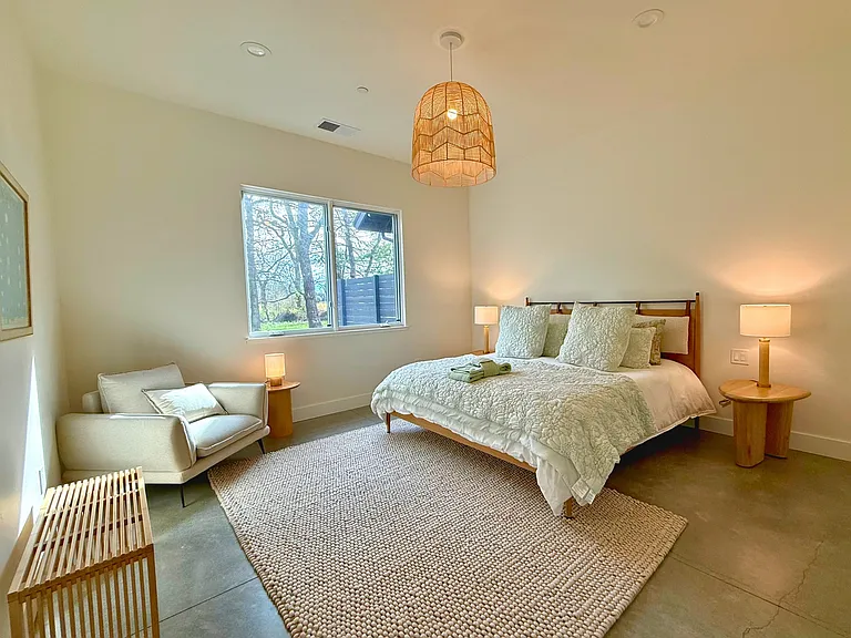 Fisher Ln — Photo 11
