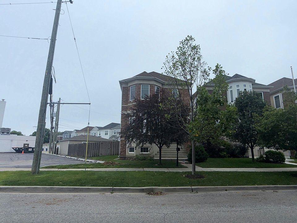 1st image of 6064 N Sauganash Ave