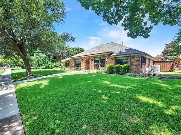 4th image of 2225 Fountain Head Dr