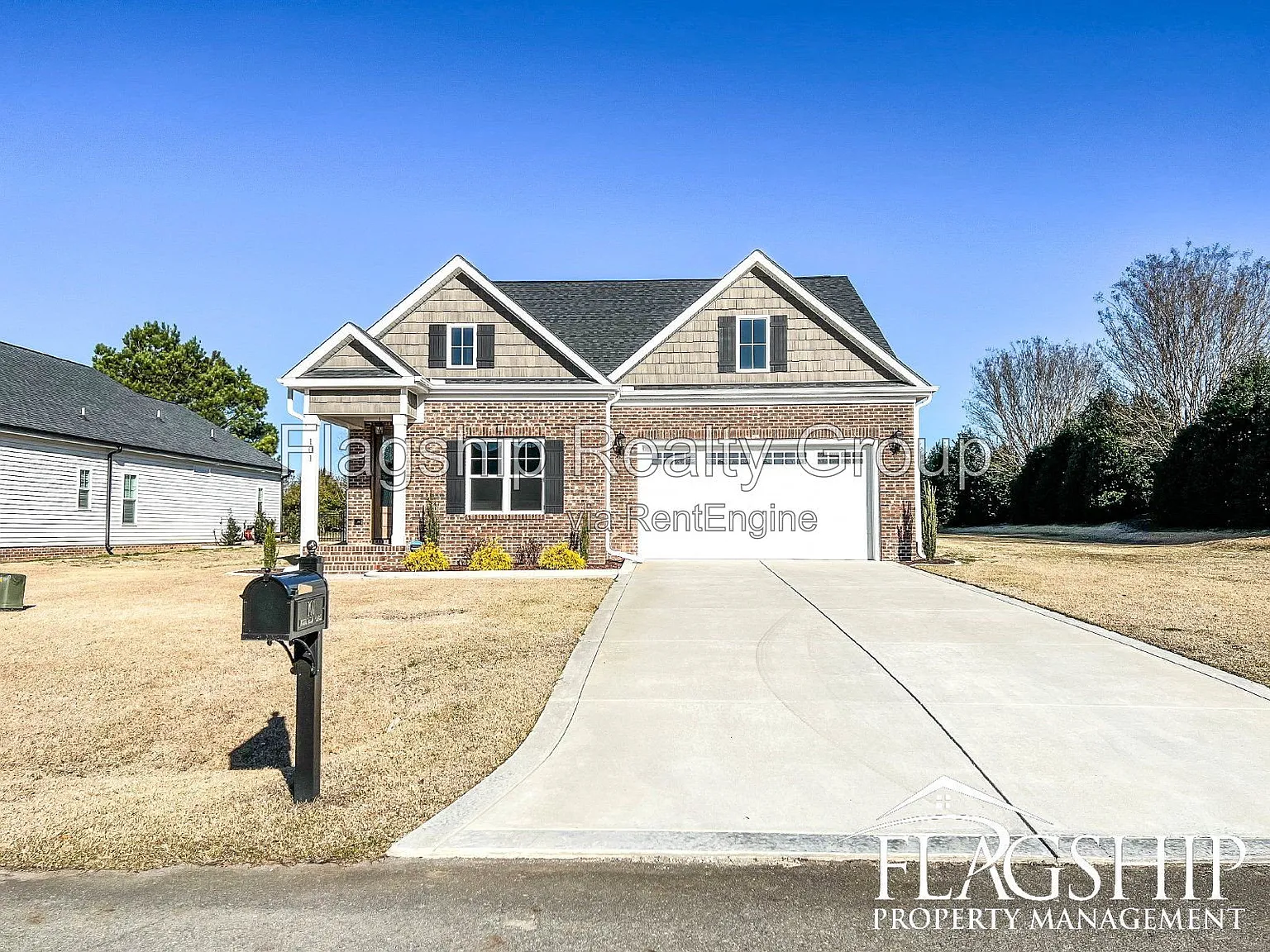 3 bed, 2.5 bath, 2483 sqft, $2,100 — Photo 2