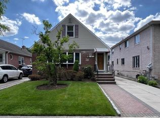 6970 230th St, Flushing, NY 11364
