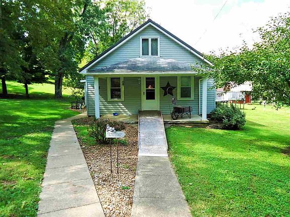 3rd image of 4905A Botts Ln