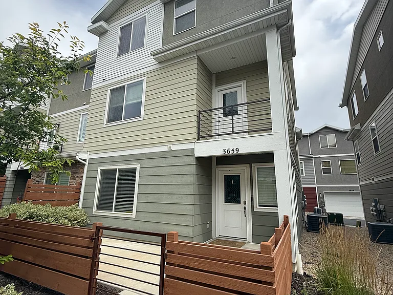 3659 W Golden Sky Ln — Photo 2