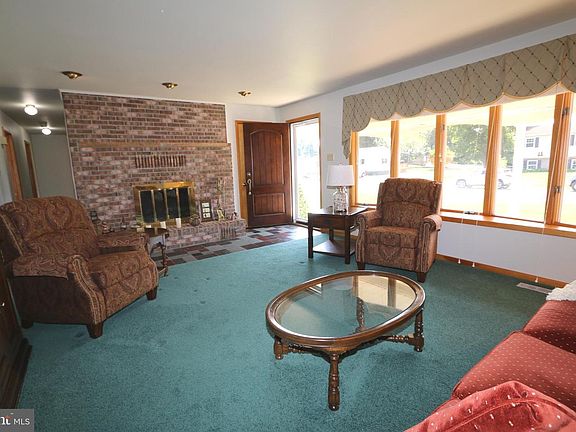 5th image of 10 Bedrock Ln