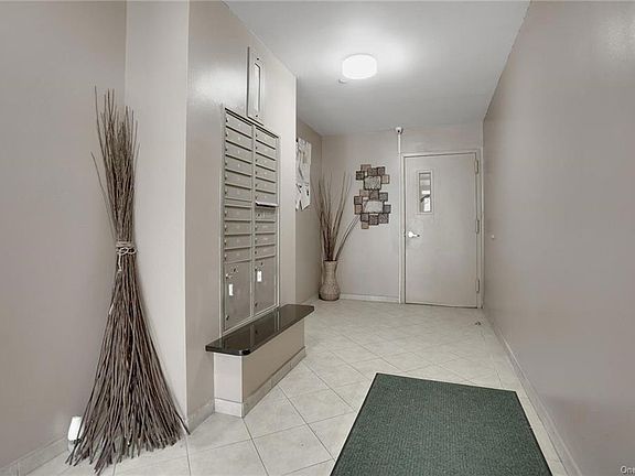 4th image of 2794 Sedgwick Ave APT 1C