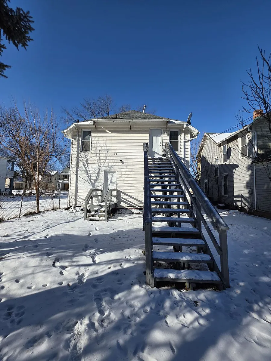 Photo 1 of 13 - 425 Arden Pl #B - Toledo, OH Primary Photo - 425 Arden Pl #B