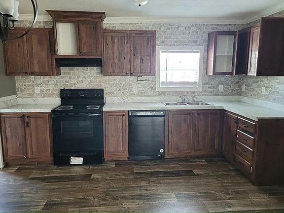 4th image of 9335 Eden Dr #470