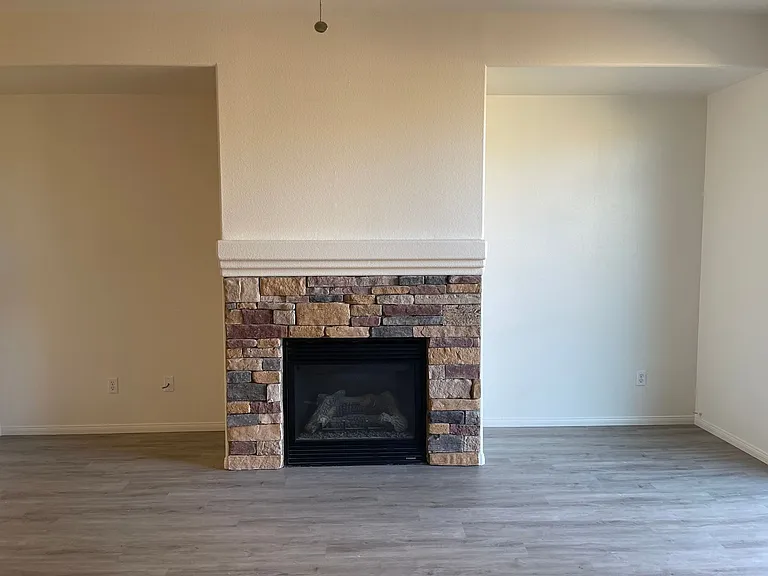 14190 Blackstone St — Photo 16