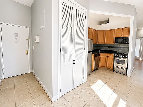 4th image of 577 2nd Ave APT 48