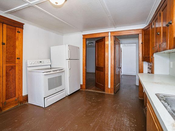 4th image of 133 Croswell Road