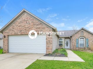 137 Meadow Glen Dr, Avon, IN 46123