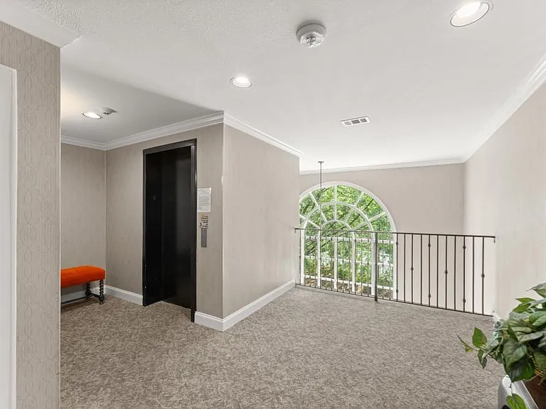 25312 Plantation Dr NE — Photo 31