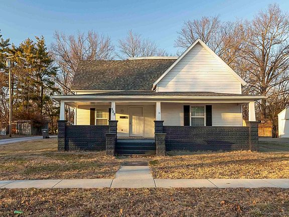 2nd image of 502 E Illinois Ave