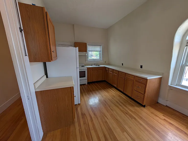 225 S Main St #301 — Photo 3