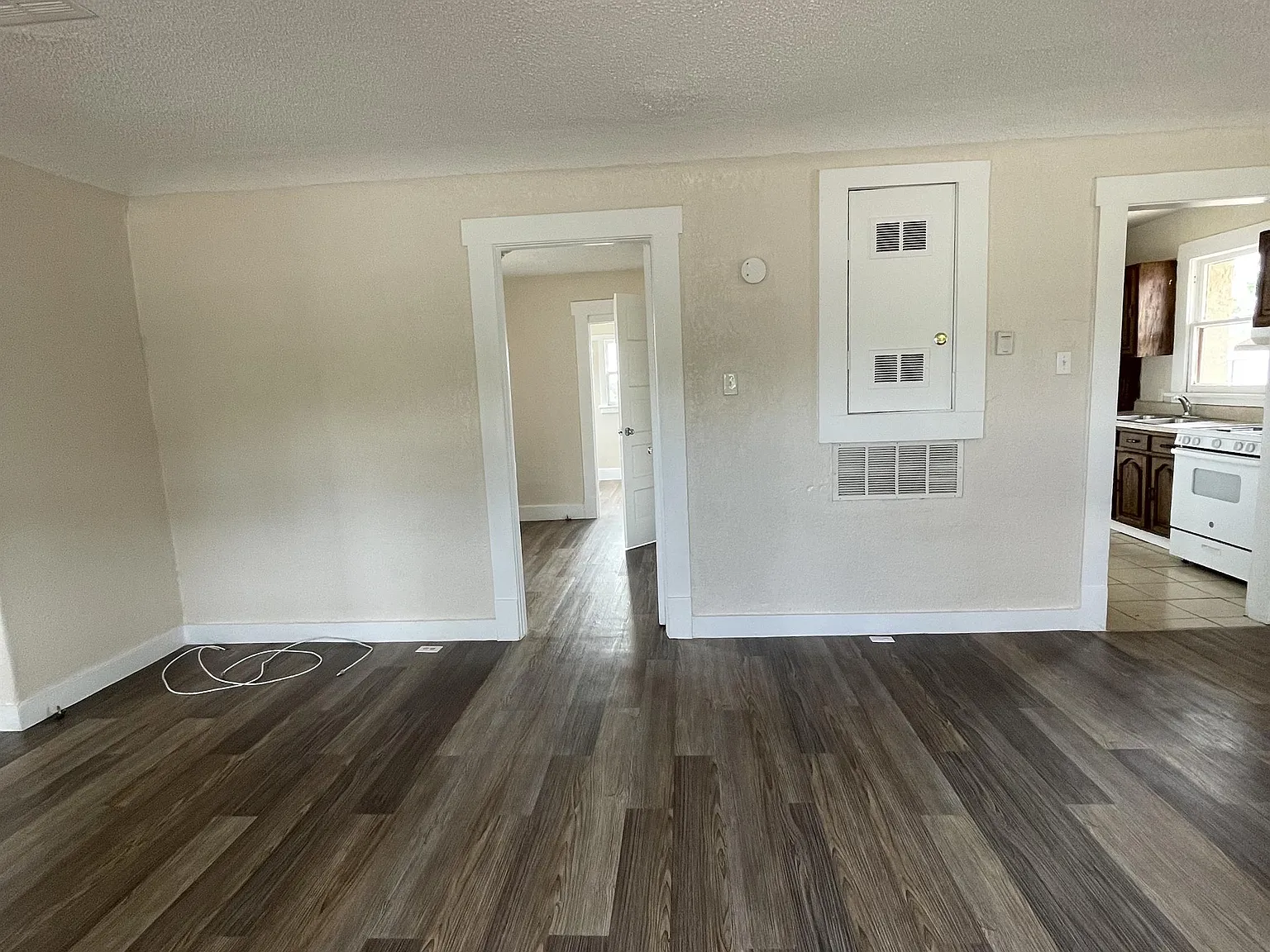3522 Jackson - 1 — Photo 3