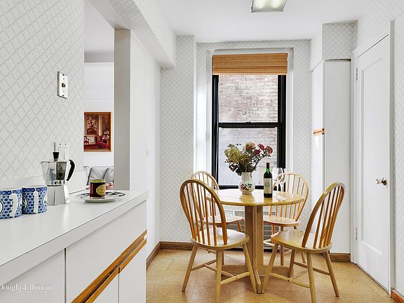 3rd image of 140 E 81st St #5E