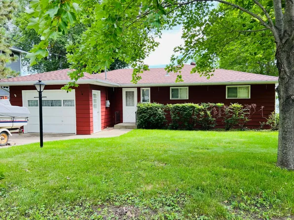 41772 Dawn Dr, Pelican Rapids, MN 56572