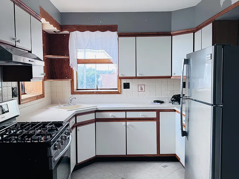 79 Saint Marys Ave #A2 — Photo 2