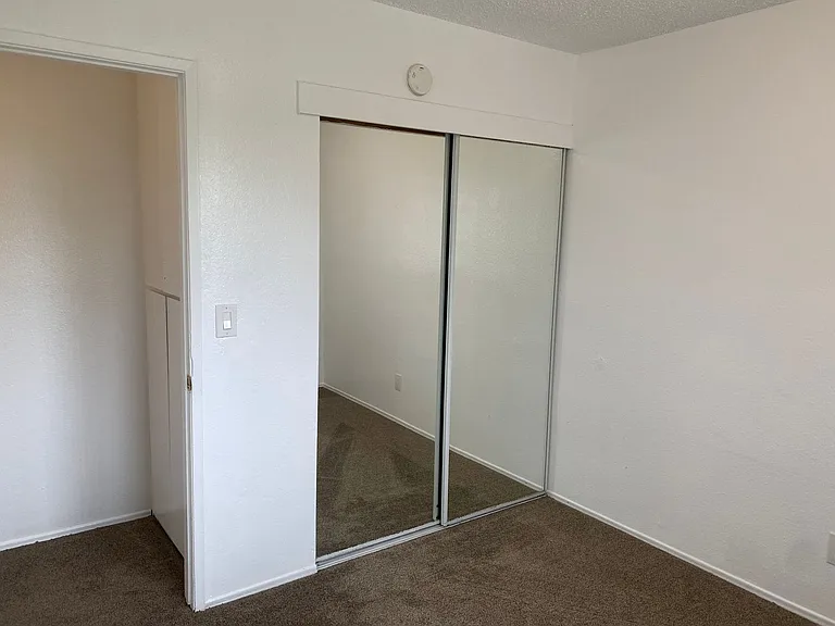 832 Grand Ave — Photo 7