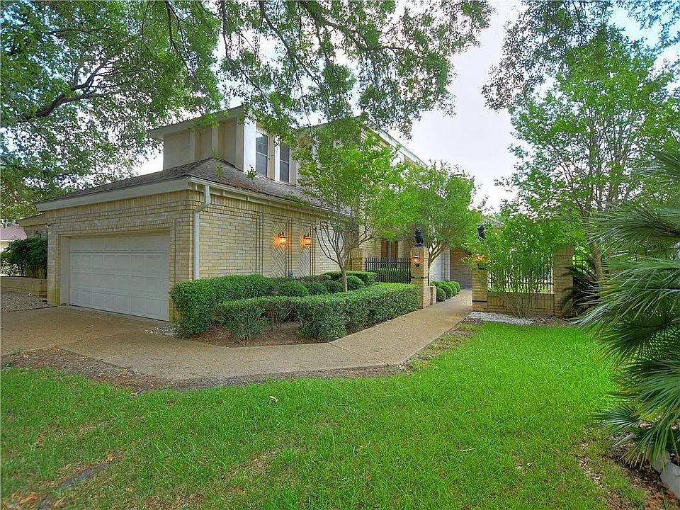 1st image of 10215 River Plantation Dr #B