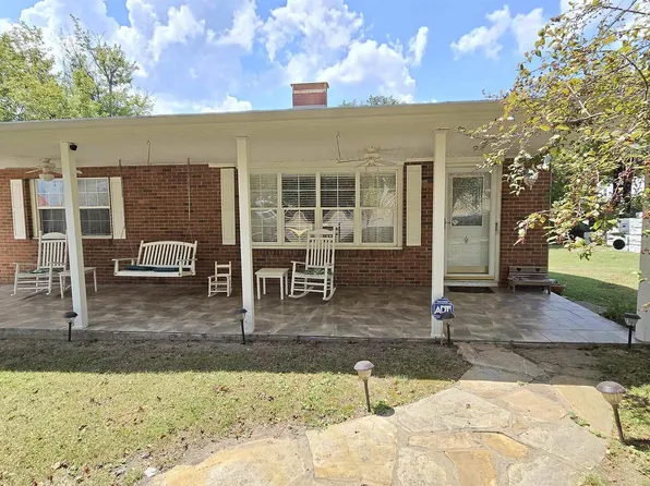 152 N Main St, Elizabethtown, IL 62931