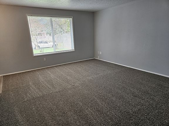 5th image of 13909 NE 89th Cir