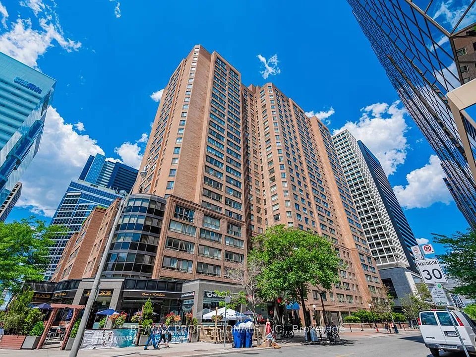 633 Bay St #502