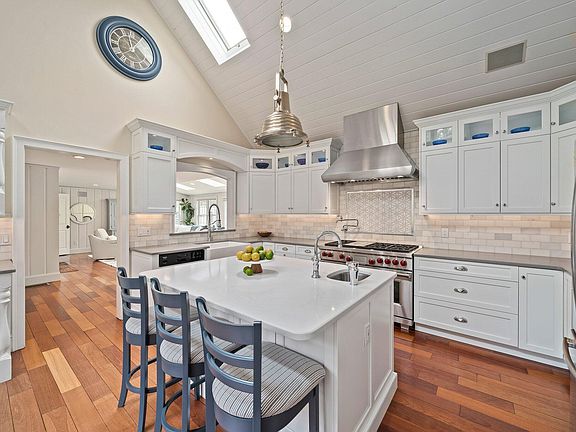 4th image of 46 Forsyth Court