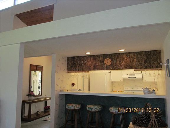5th image of 227 Cedarwood Ct #227