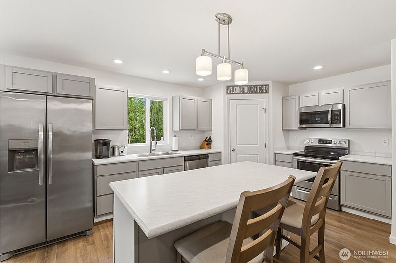 2nd image of 1259 Theo Way