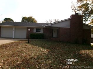 816 Winding Way, Bartlesville, OK 74006