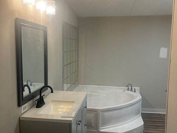 5th image of 1443 Woodend Ln
