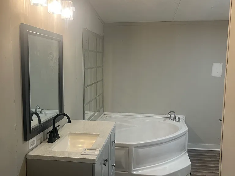 1443 Woodend Ln — Photo 5