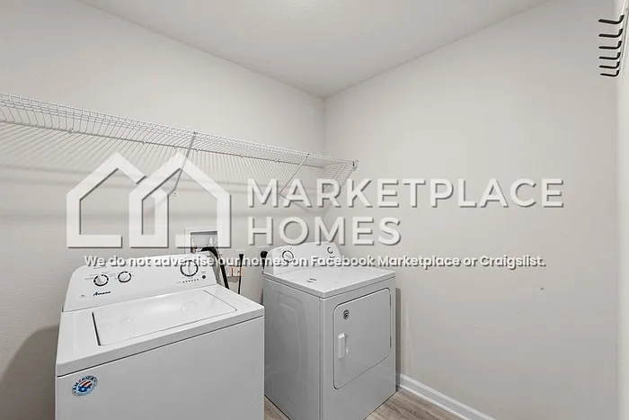 7504 Delancey St — Photo 29