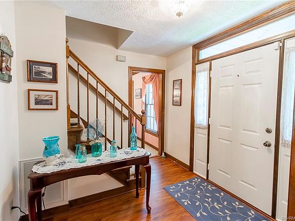3rd image of 6088 Perryville Dr
