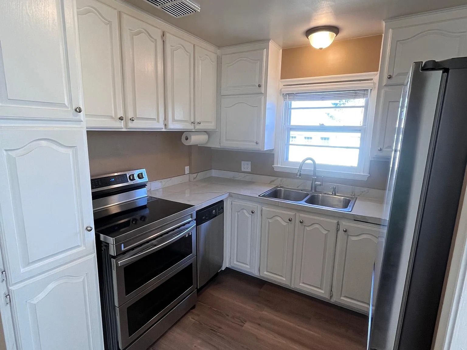 2304 S Ogden Street — Photo 2