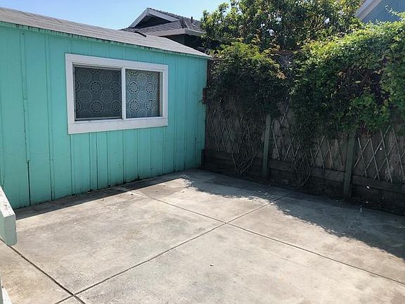 3rd image of 213 Seabright Ave