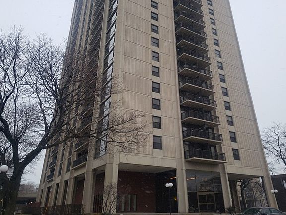 3rd image of 2605 S Indiana Ave Unit 1808